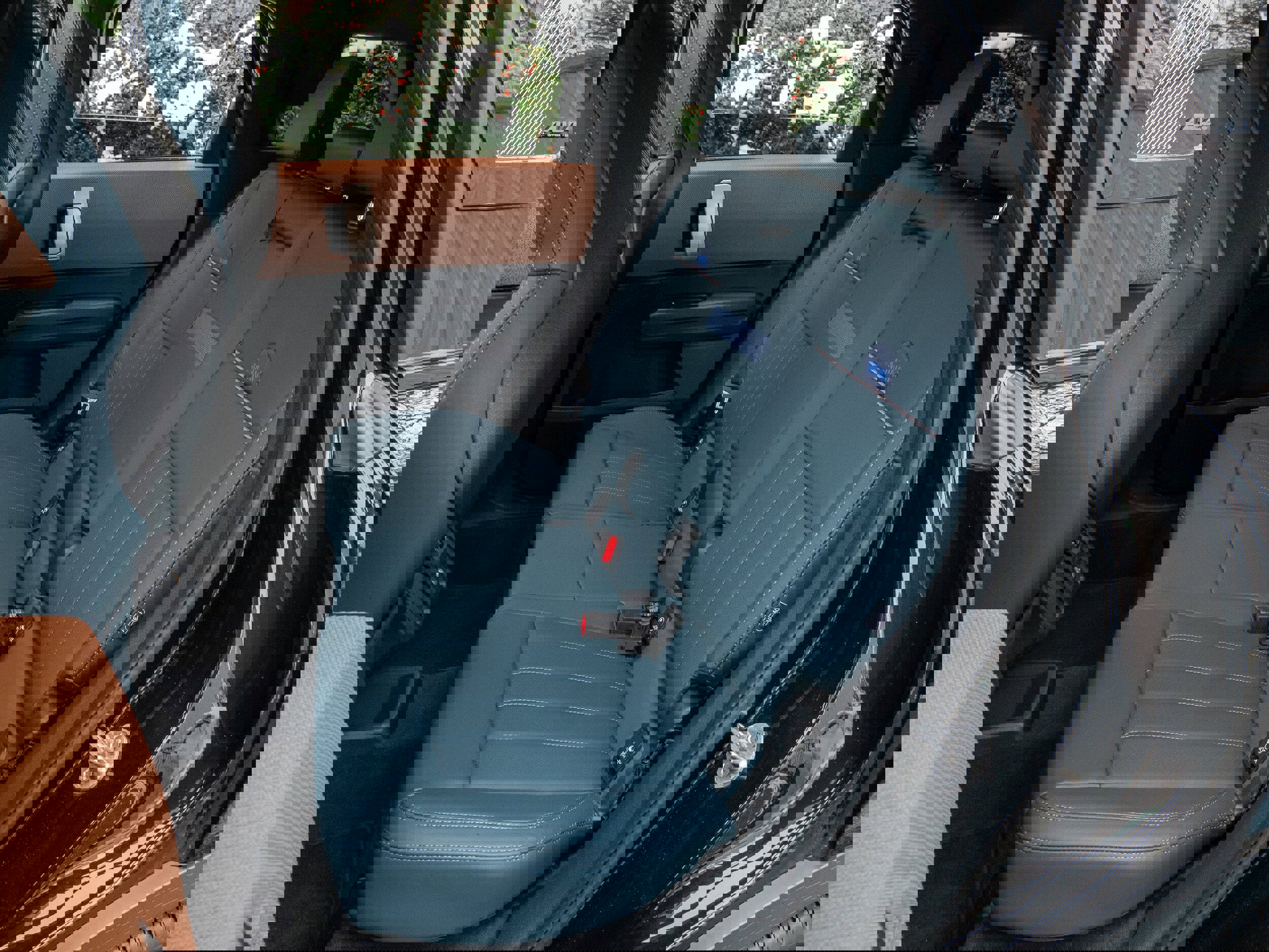 Used 2025 MINI Cooper Countryman S w/ Comfort Package Max image 39