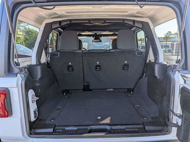 Certified 2024 Jeep Wrangler Unlimited Rubicon AWD/4WD image 12