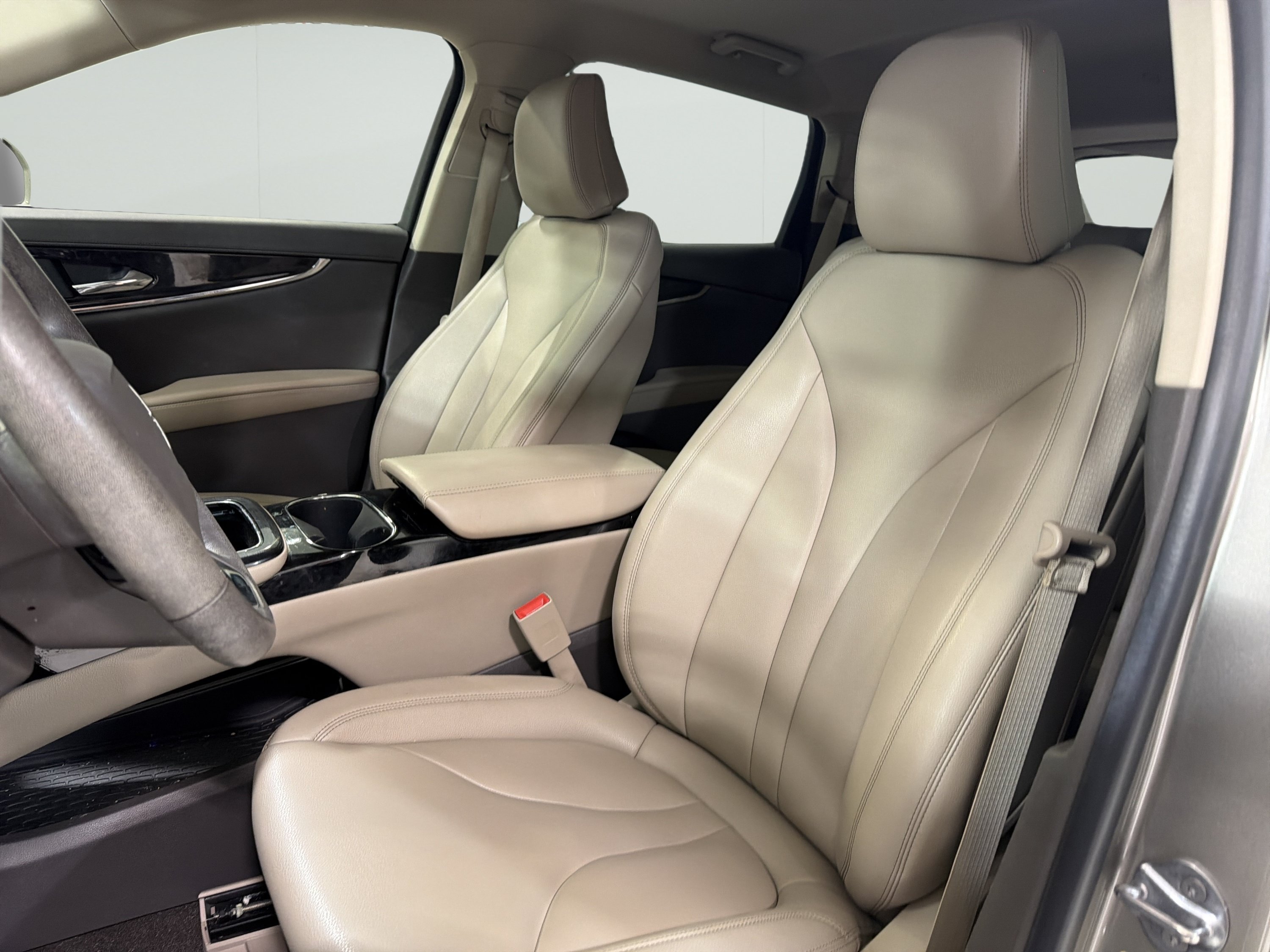 Used 2023 Lincoln Nautilus AWD image 9