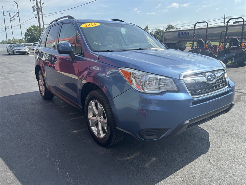 Used 2016 Subaru Forester 2.5i Premium w/ All-Weather Package AWD/4WD image 3