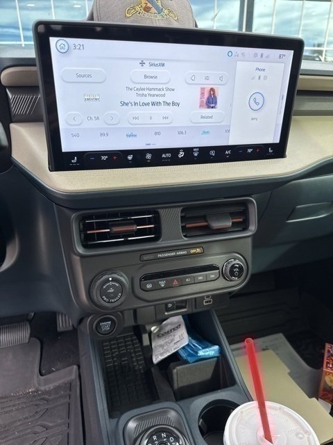 Used 2025 Ford Maverick Lariat w/ 4K Tow Package image 1