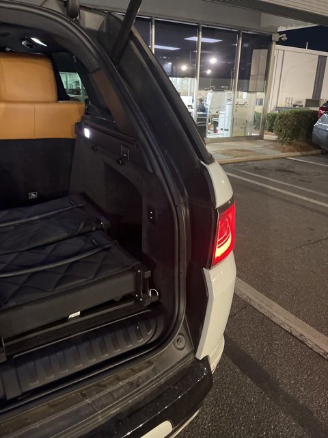 Used 2018 Land Rover Range Rover Sport HSE Dynamic image 14