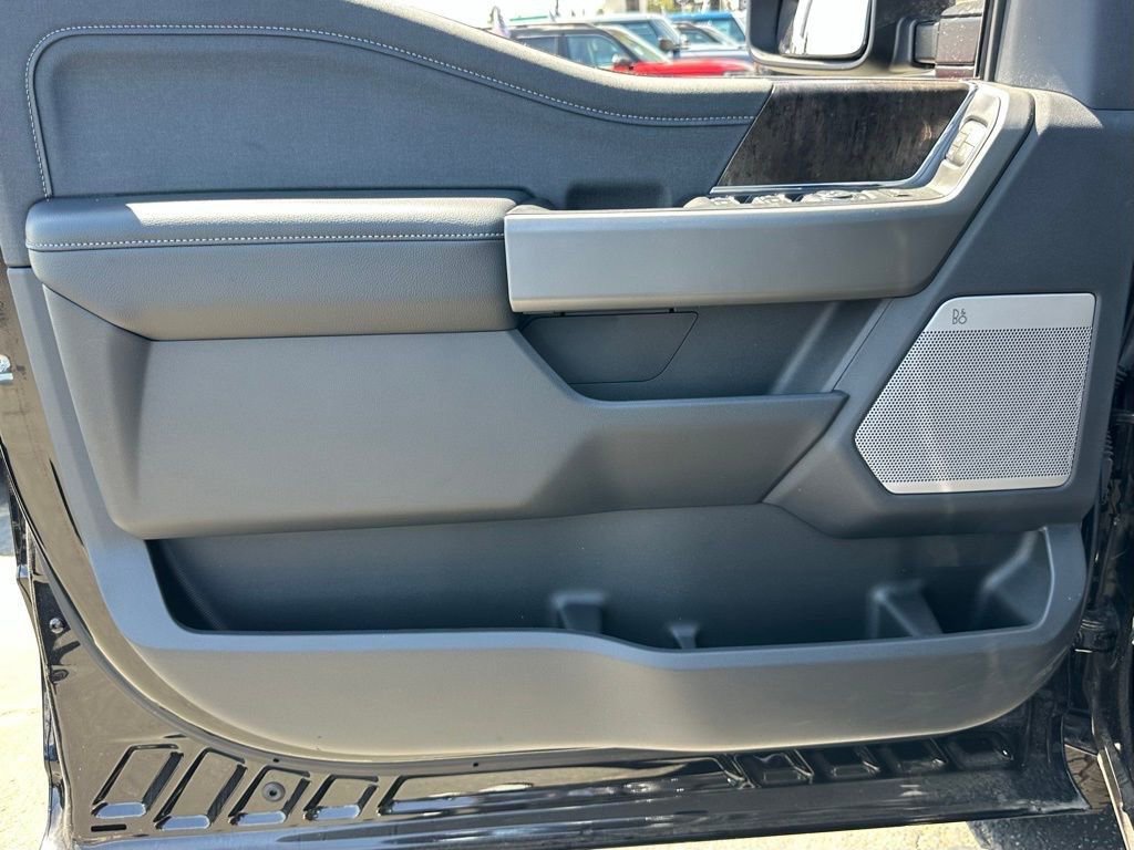 New 2025 Ford F350 Lariat w/ Black Appearance Package AWD/4WD image 12