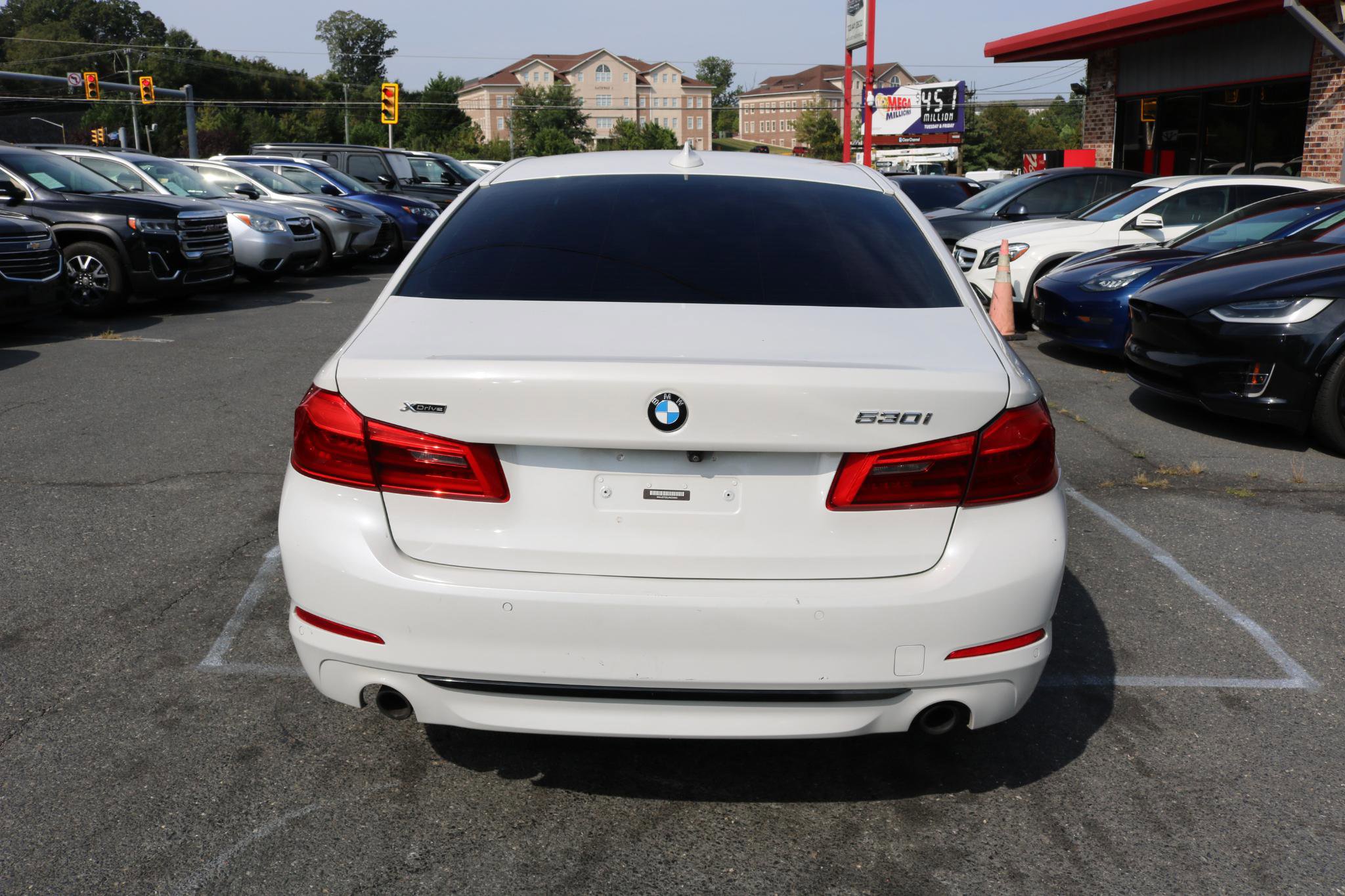 Used 2020 BMW 530i xDrive w/ Convenience Package AWD/4WD image 3