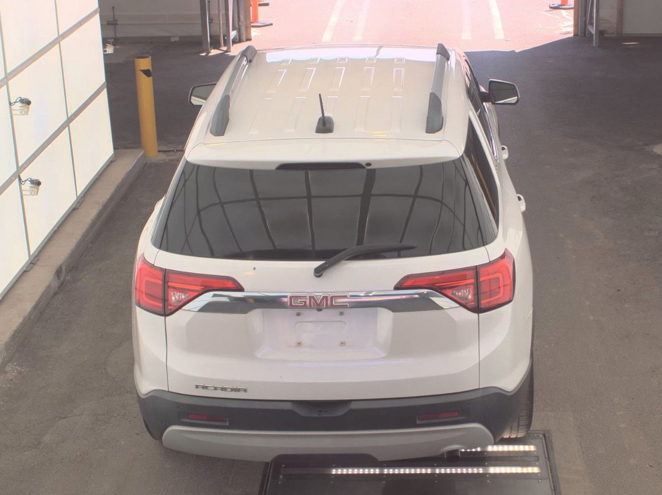 Used 2018 GMC Acadia SLT FWD image 5