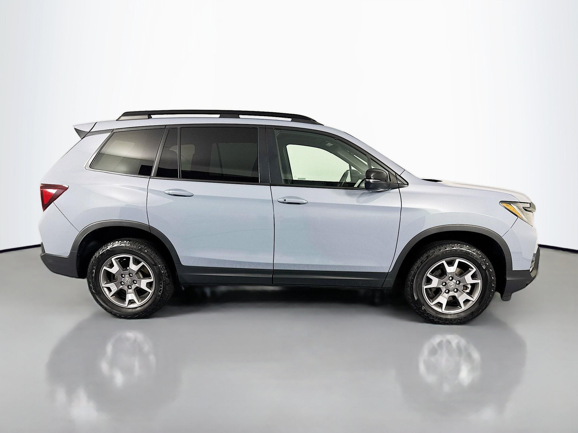 Certified 2023 Honda Passport TrailSport image 4