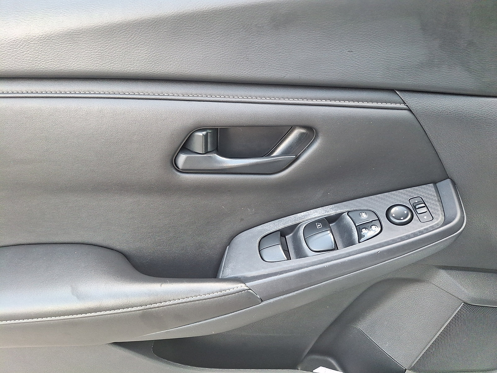 Used 2024 Nissan Sentra S FWD image 12