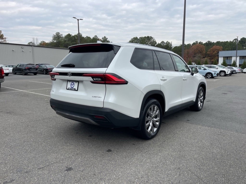 Used 2024 Toyota Grand Highlander Limited image 8