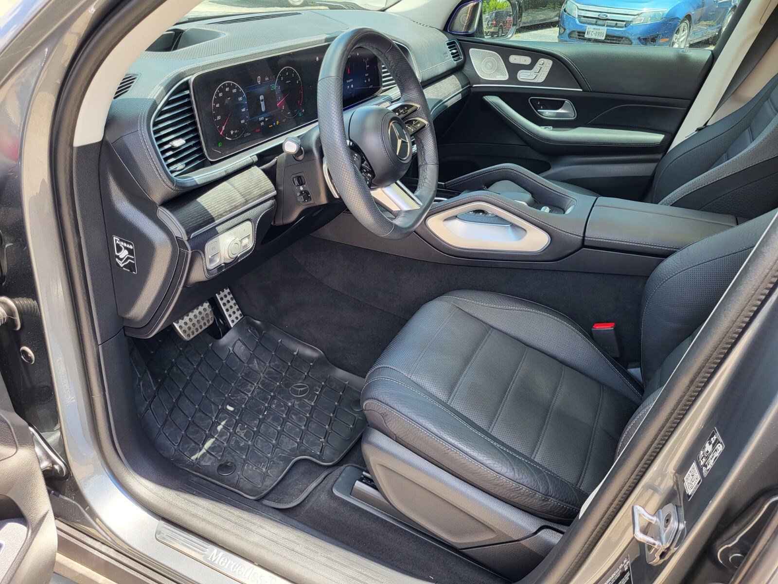 Used 2024 Mercedes-Benz GLS 580 4MATIC image 19