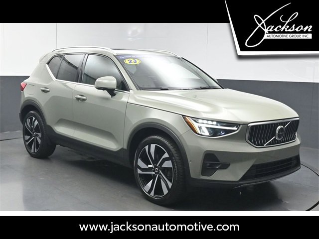 Used 2023 Volvo XC40 B5 Plus w/ Protection Package Premier
