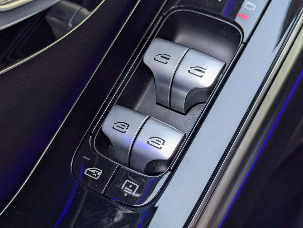 Used 2022 Mercedes-Benz S 580 4MATIC Sedan w/ AMG Line Package image 20