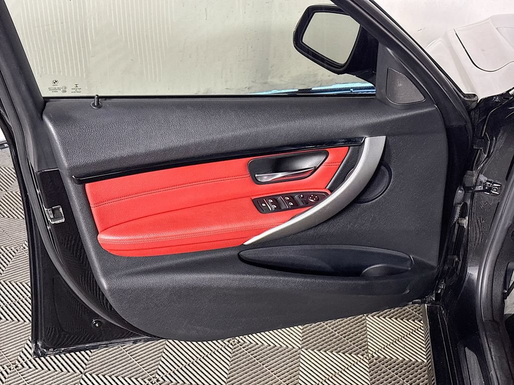 Used 2016 BMW 328i Sedan RWD image 10