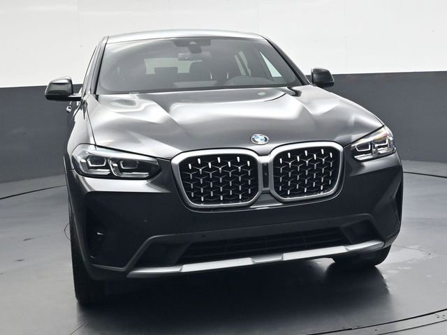Used 2025 BMW X4 xDrive30i AWD/4WD image 11
