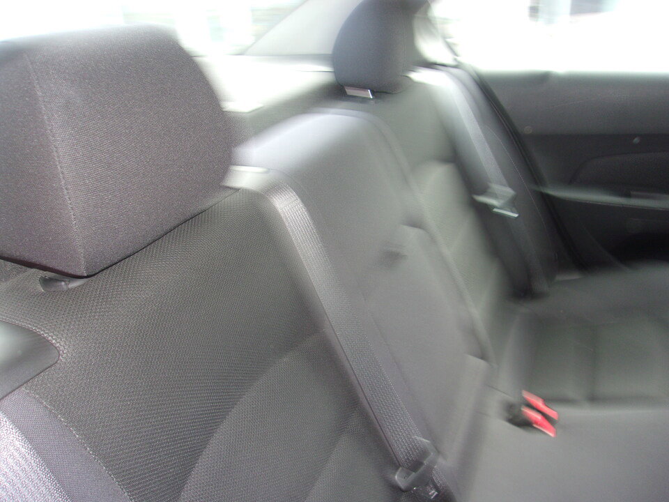 Used 2016 Chevrolet Cruze LT FWD image 12