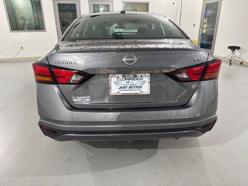 Used 2024 Nissan Altima 2.5 SV image 9
