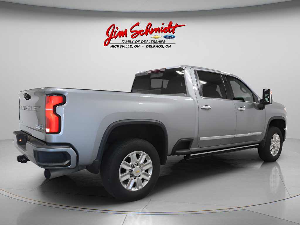 Used 2025 Chevrolet Silverado 2500 High Country w/ Technology Package AWD/4WD image 6