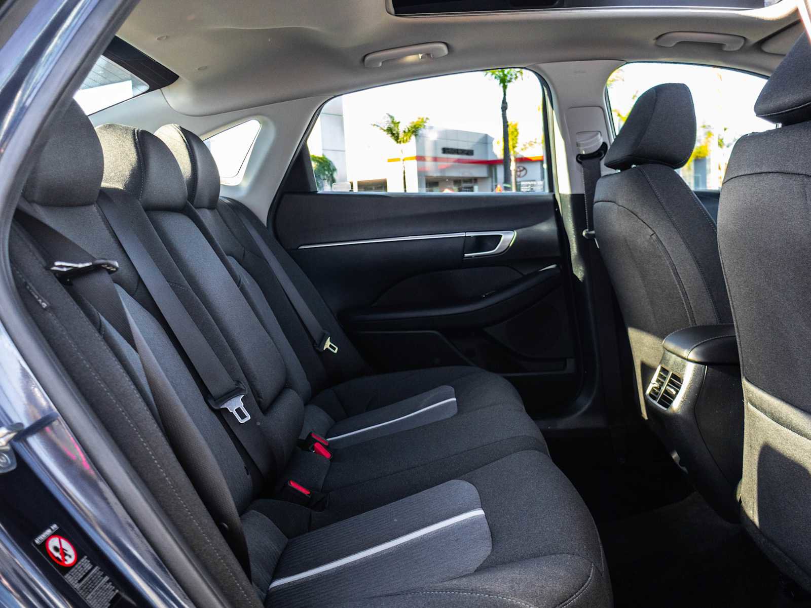 Used 2022 Hyundai Sonata SEL w/ Convenience Package image 16