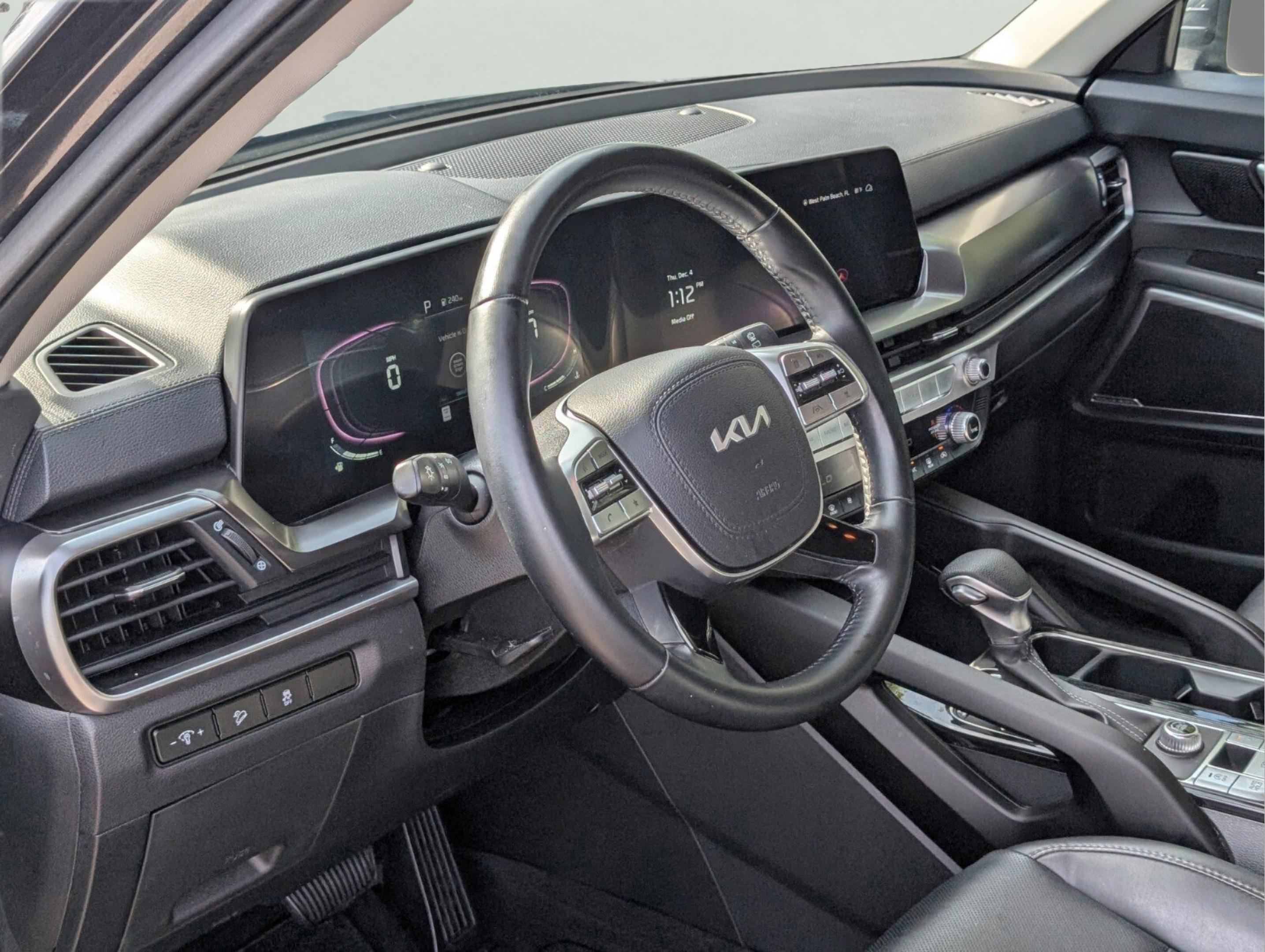 Certified 2024 Kia Telluride LX image 31