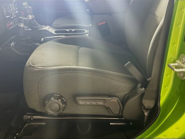 New 2025 Jeep Wrangler Unlimited Rubicon w/ Technology Group image 18