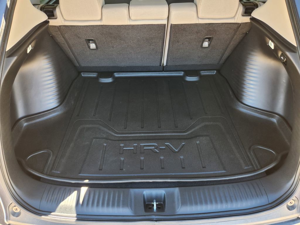 Used 2023 Honda HR-V LX image 31