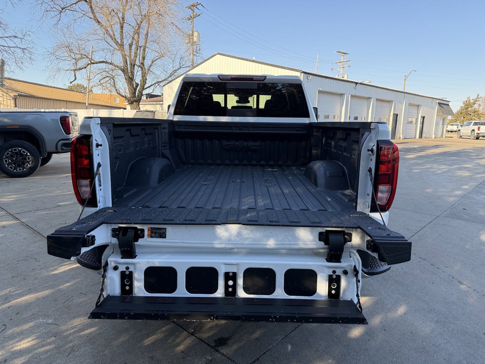 New 2026 GMC Sierra 2500 SLE w/ SLE Value Package; AWD/4WD image 34