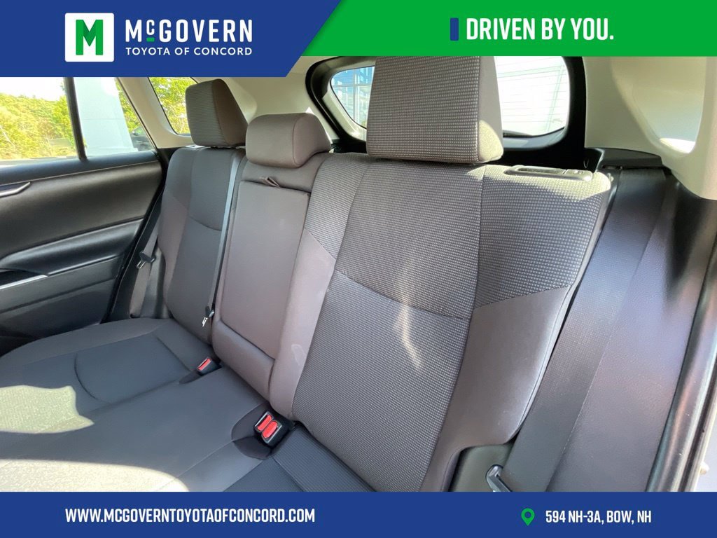 Used 2023 Toyota RAV4 LE AWD/4WD image 17