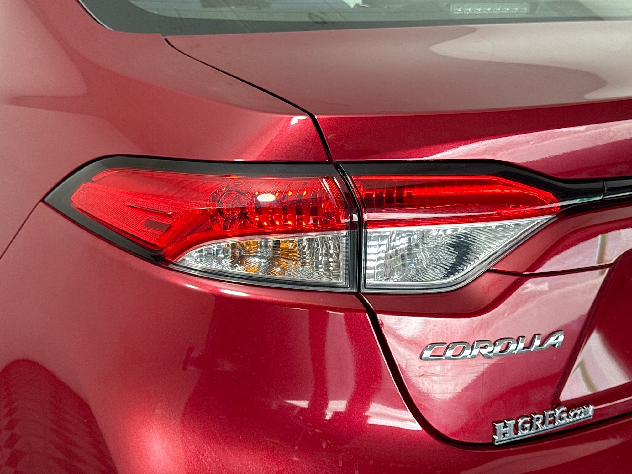 Used 2022 Toyota Corolla LE FWD image 35