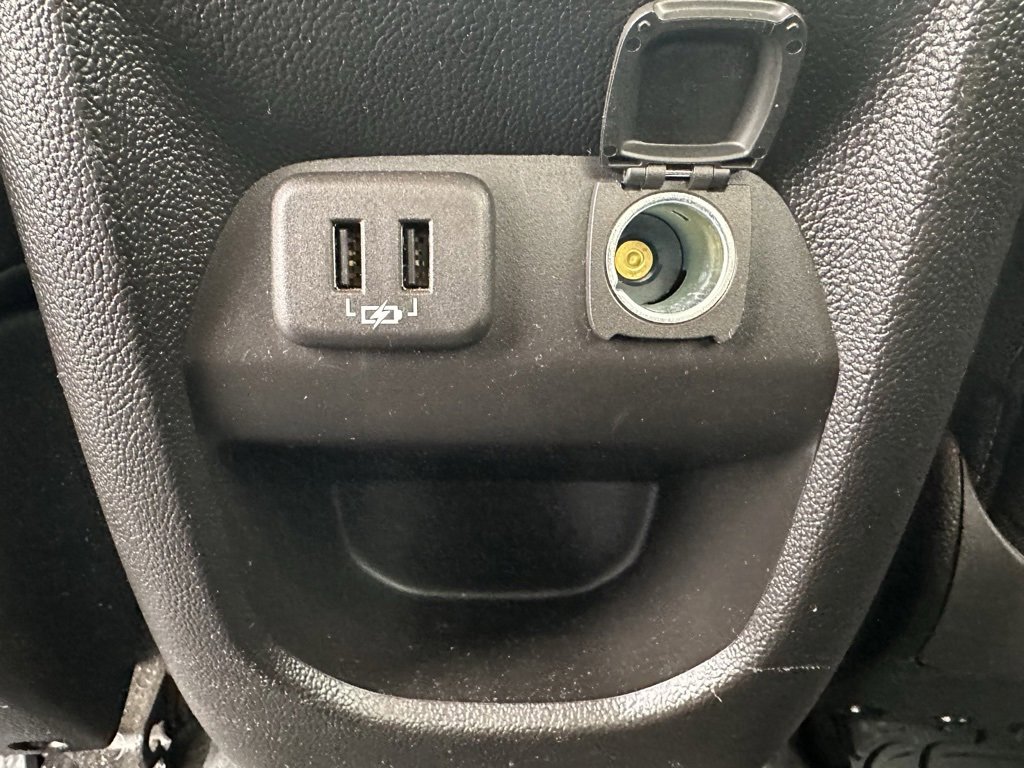 Used 2019 GMC Canyon SLE w/ Driver Alert Package image 15