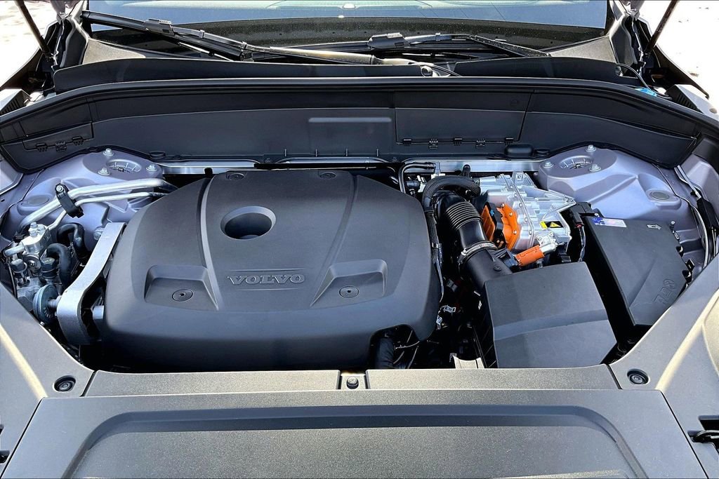 New 2026 Volvo XC90 T8 Core w/ Protection Package Premier image 38