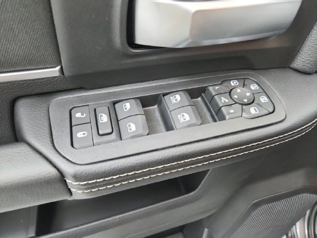 New 2026 RAM 2500 Big Horn AWD/4WD image 36