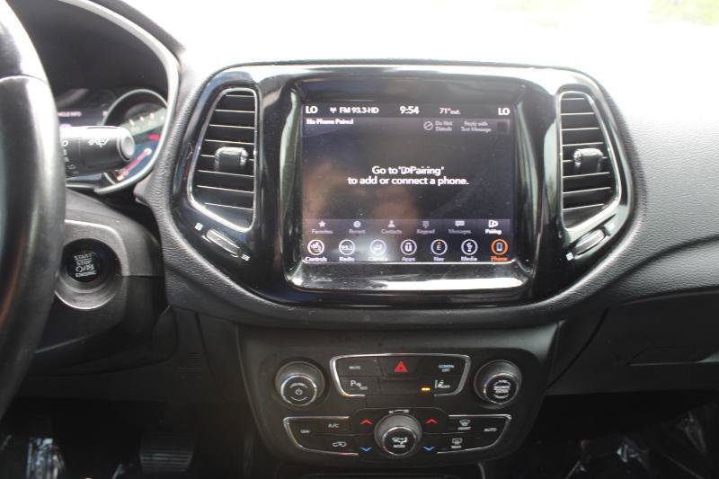 Used 2018 Jeep Compass Limited w/ Navigation Group AWD/4WD image 16