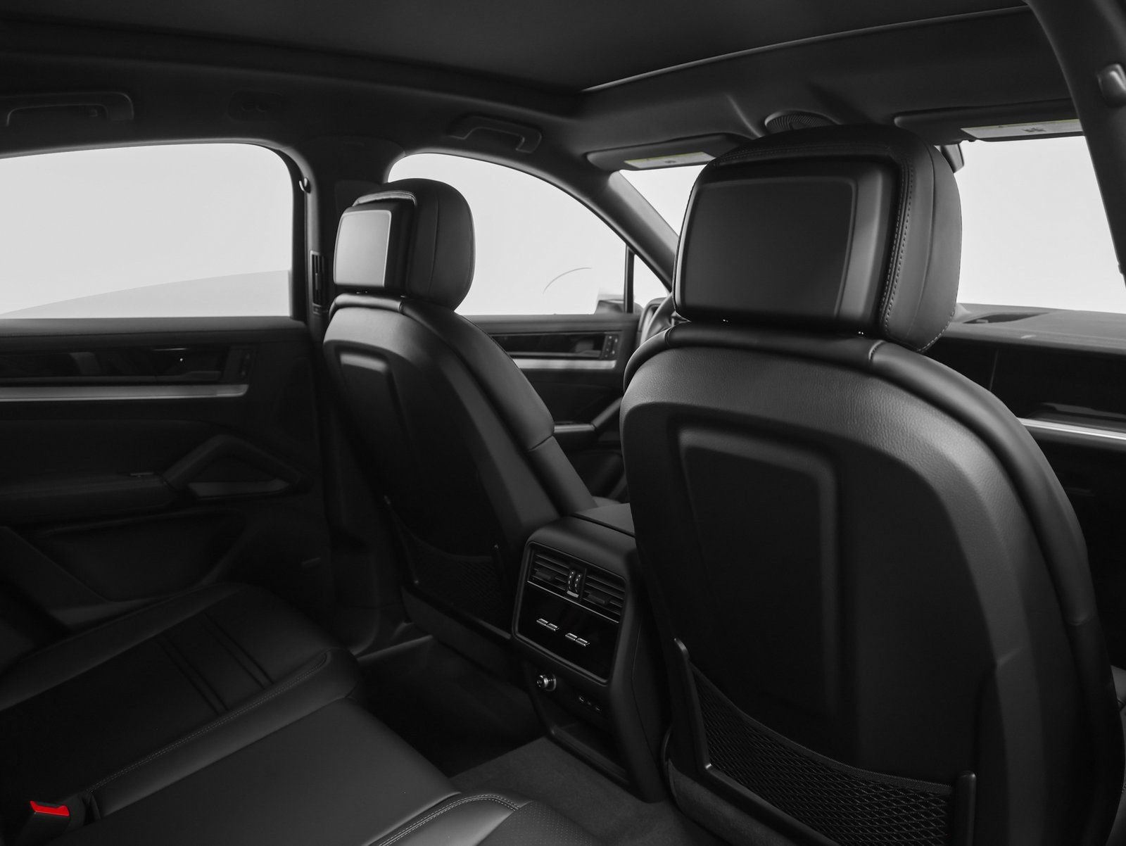 New 2026 Porsche Cayenne Coupe AWD/4WD image 26