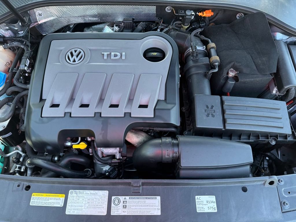 Used 2014 Volkswagen Passat TDI SE FWD image 10