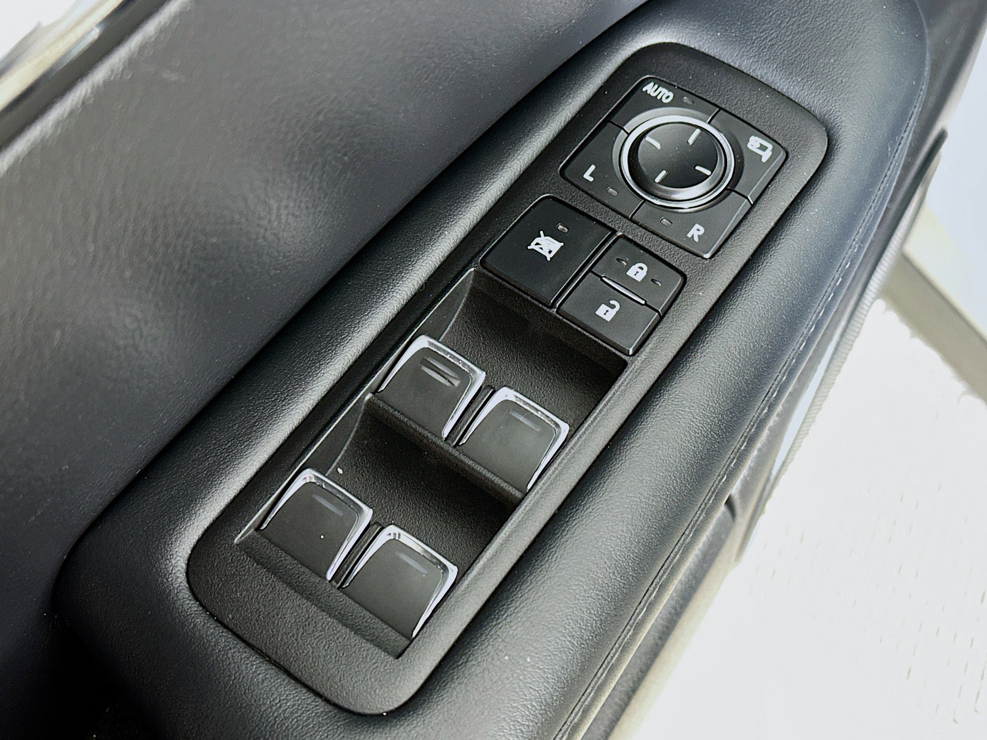 Certified 2022 Lexus RX 450h AWD w/ Premium Package image 17