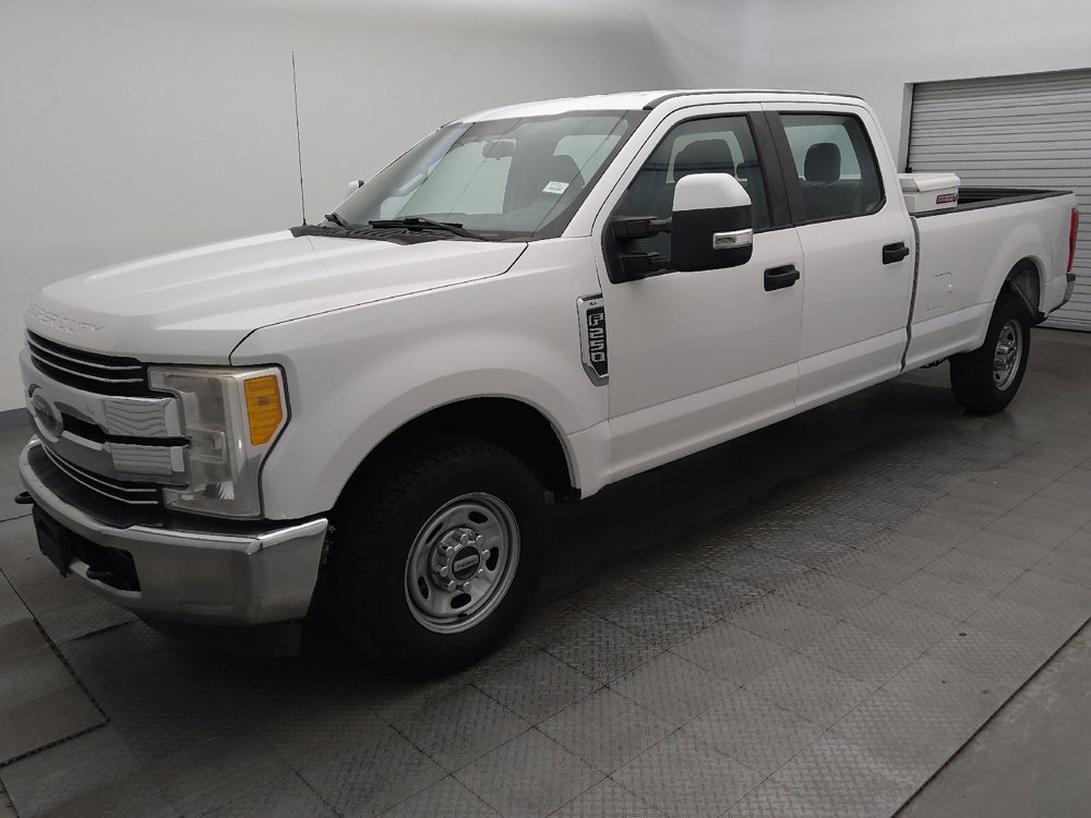Used 2017 Ford F250 XL w/ Power Equipment Group RWD image 2