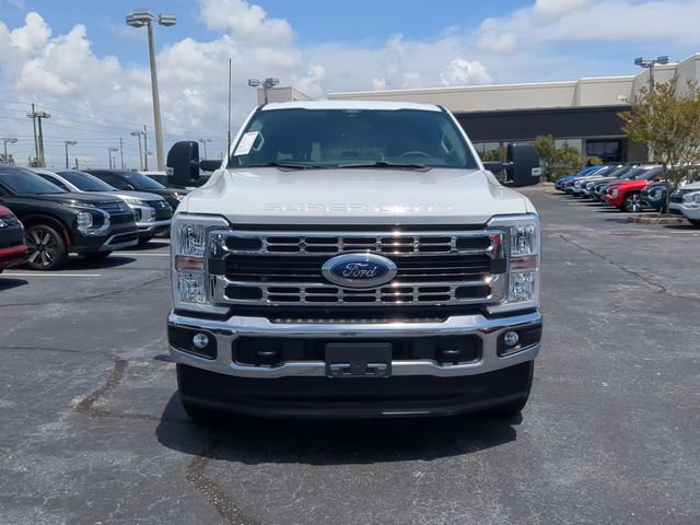 Used 2025 Ford F250 XLT AWD/4WD image 3