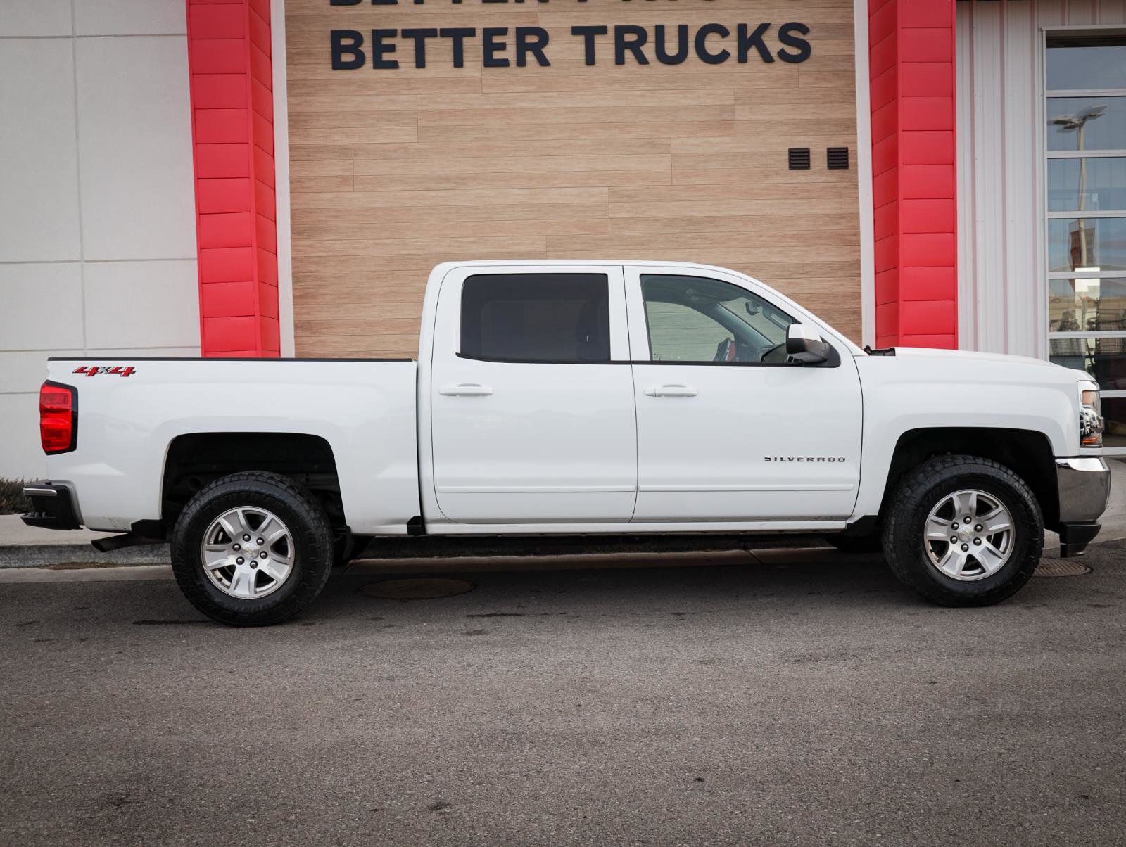 Used 2018 Chevrolet Silverado 1500 LT w/ All Star Edition image 2