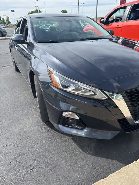 Used 2019 Nissan Altima 2.5 SL FWD image 2