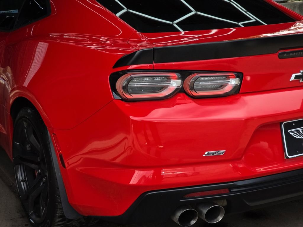 Used 2019 Chevrolet Camaro SS image 39