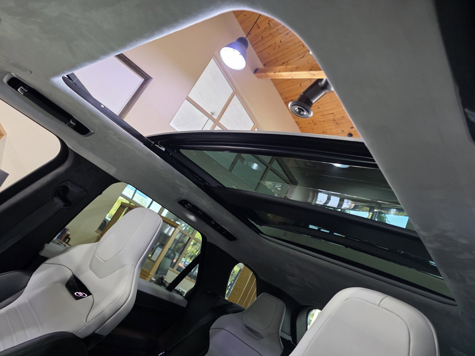 New 2026 Land Rover Range Rover Sport SV image 13