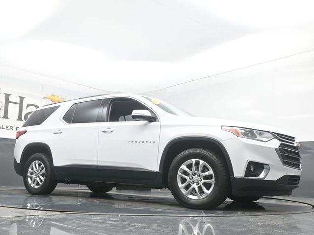 Used 2019 Chevrolet Traverse LT image 2