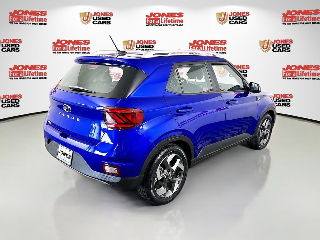 Certified 2023 Hyundai Venue SEL FWD image 16
