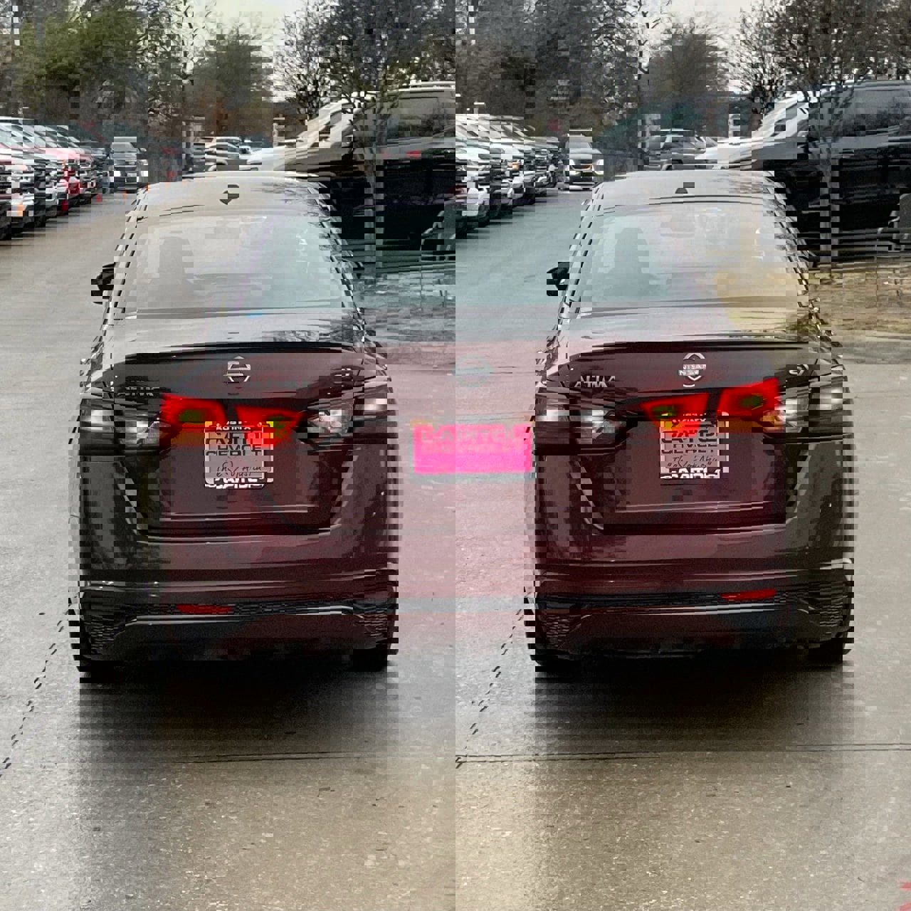 Used 2024 Nissan Altima 2.5 SV image 5