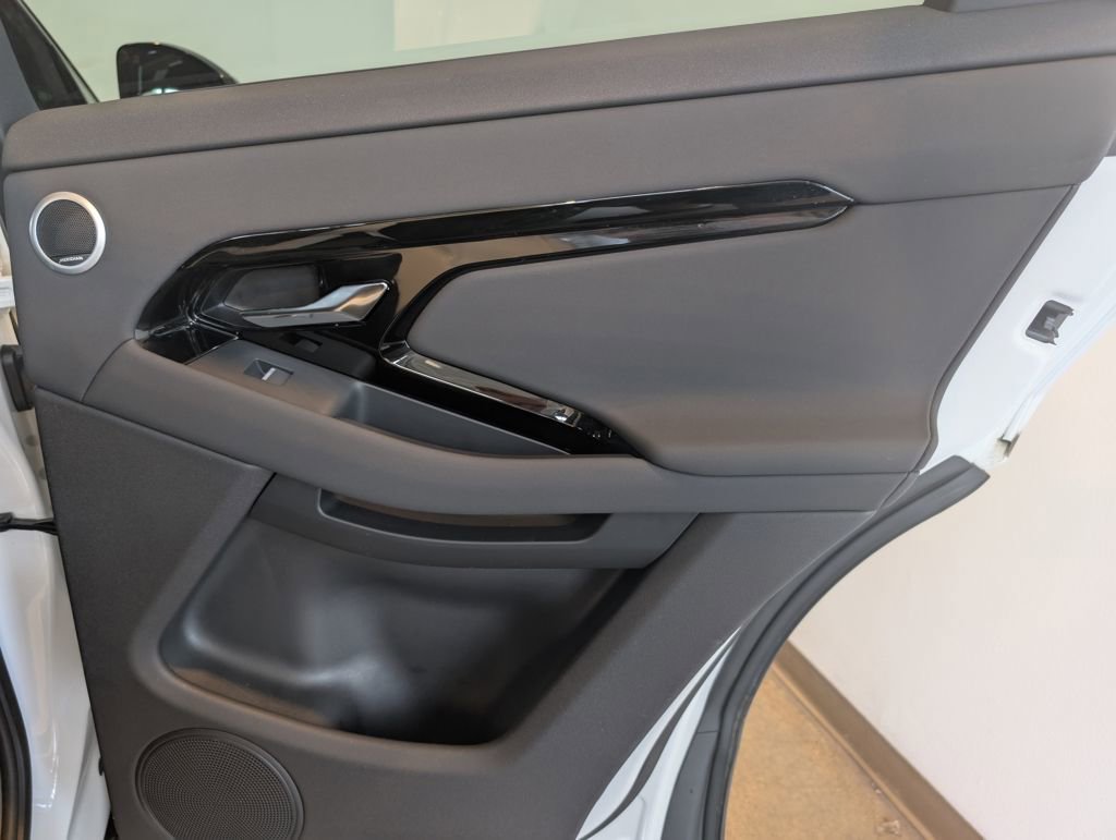 Used 2025 Land Rover Range Rover Evoque S image 26