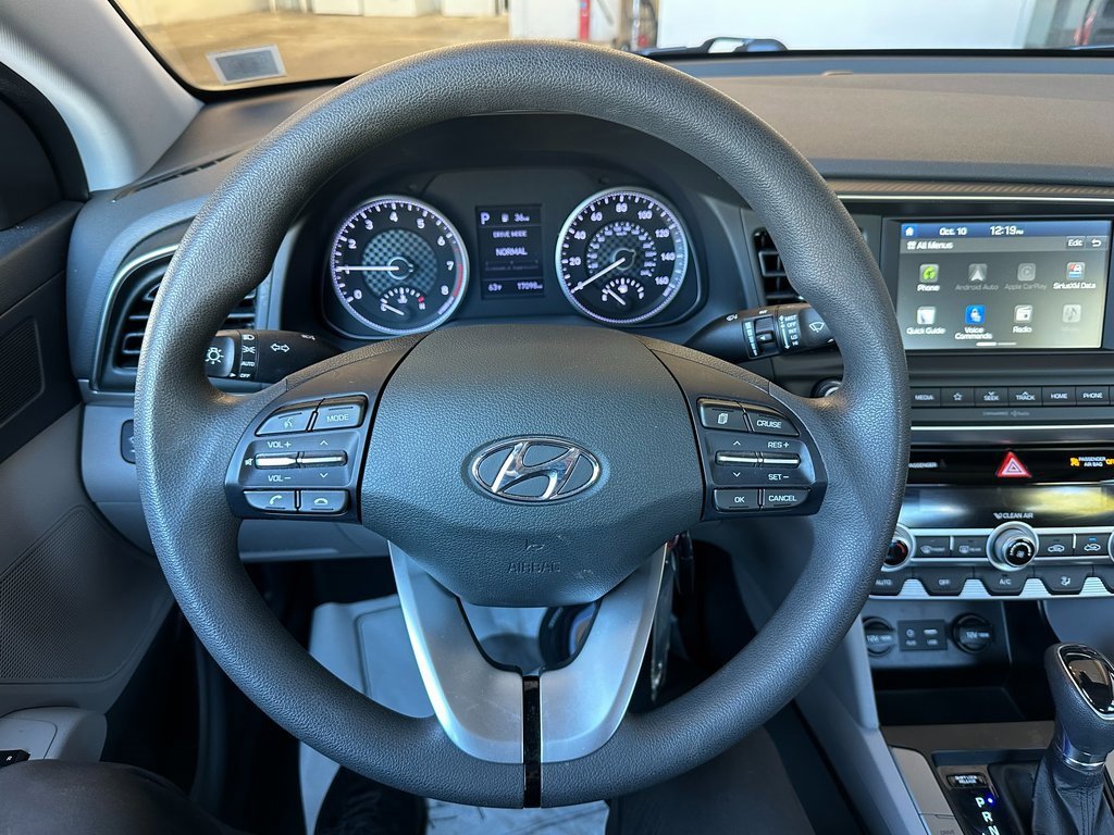 Used 2020 Hyundai Elantra SEL image 2