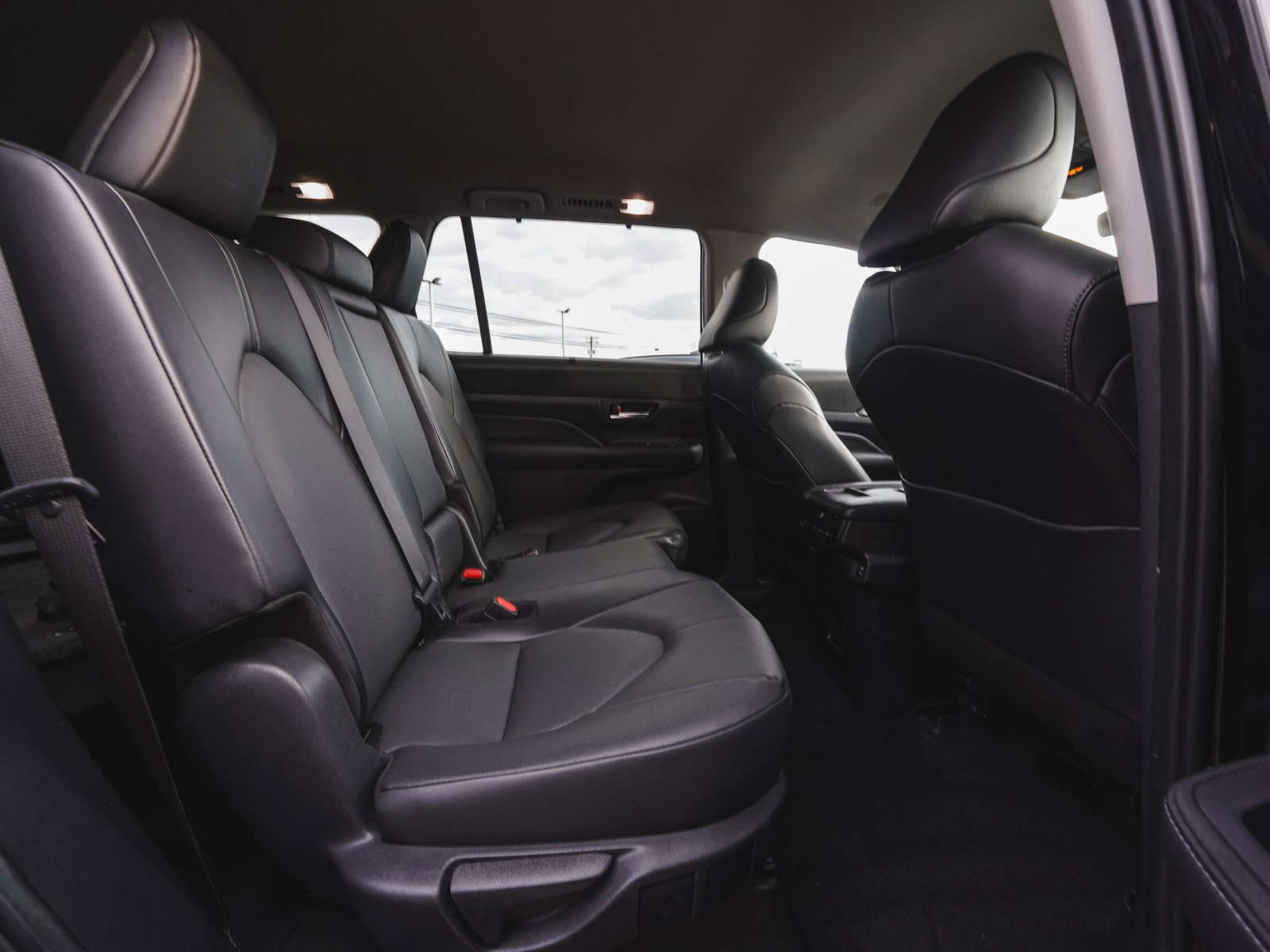 Used 2024 Toyota Grand Highlander XLE image 29