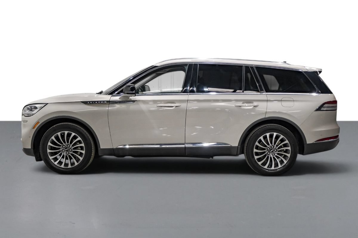Used 2022 Lincoln Aviator Reserve w/ Equipment Group 201A AWD/4WD image 9
