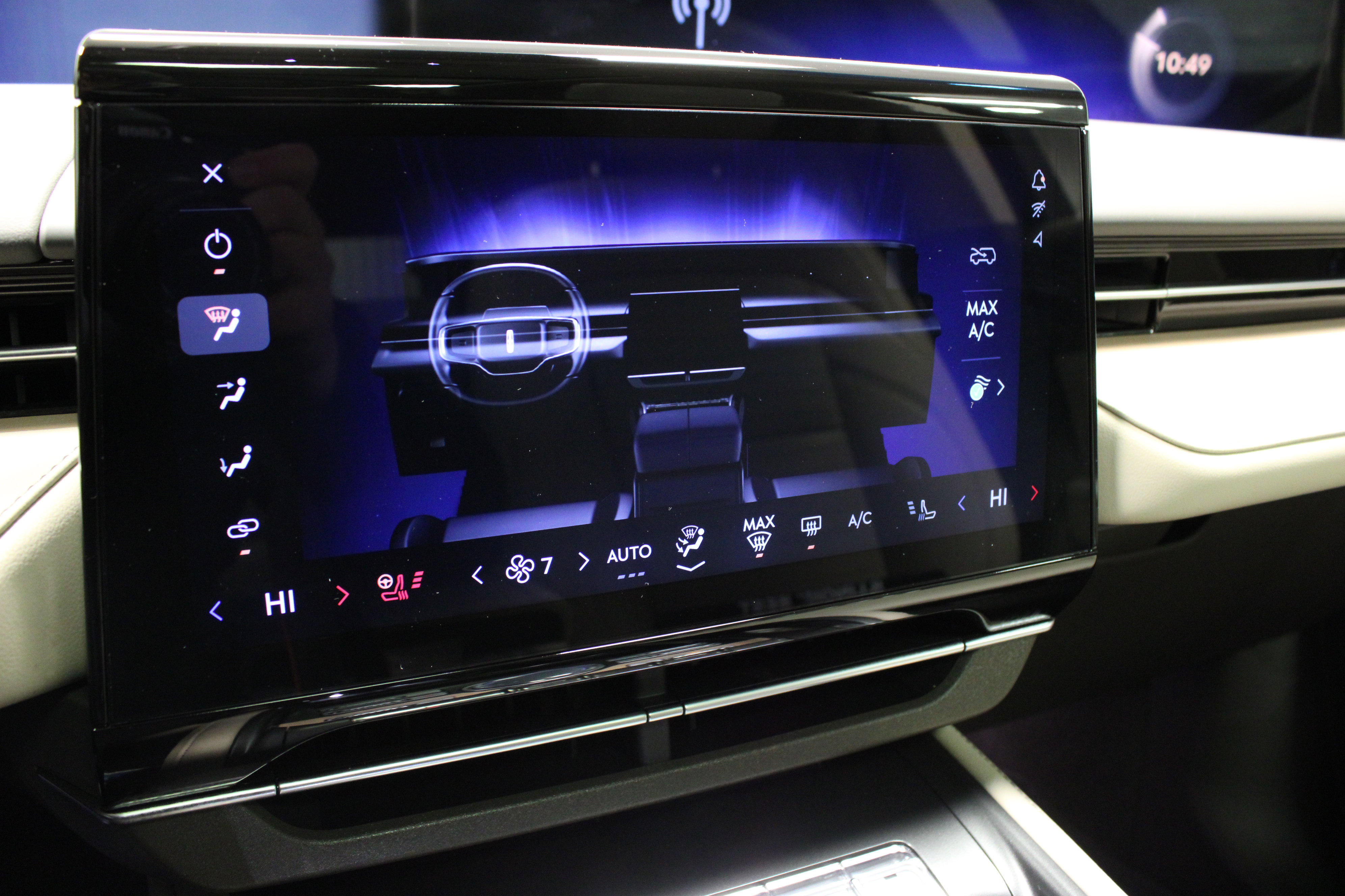 Used 2024 Lincoln Nautilus Reserve w/ Equipment Group 202A image 28