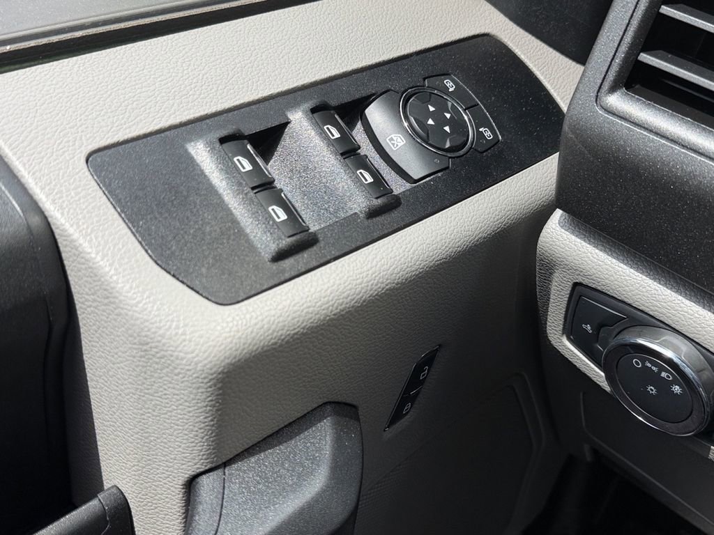 Used 2020 Ford F250 XL w/ STX Appearance Package AWD/4WD image 20