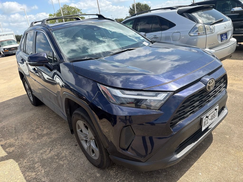 Used 2025 Toyota RAV4 XLE w/ Convenience Package FWD image 6